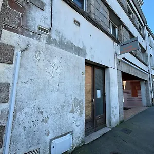 Appartement -le 99 Studio- Centre Parking Wifi, Concarneau